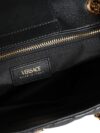 Geantă de umăr Versace din piele nappa neagră cu curea din lanț - imagine 6